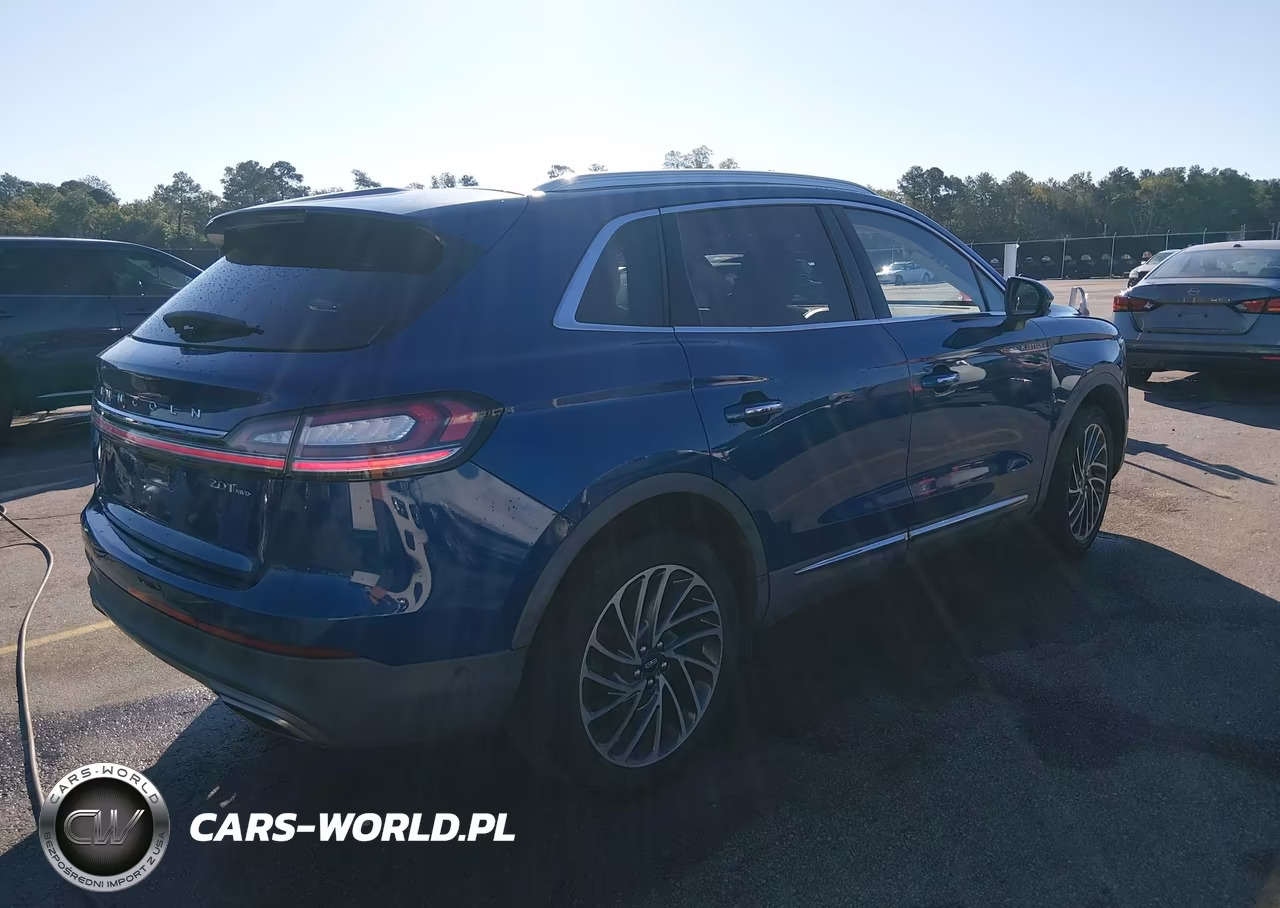 2020 Lincoln Nautilus Reserve VIN:2LMPJ8K96LBL05916 - 4