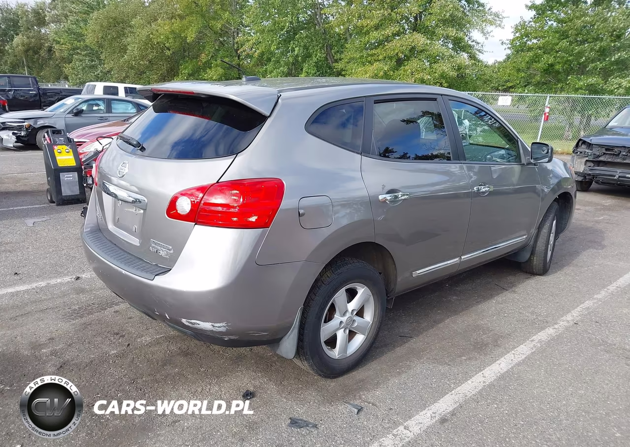 2012 Nissan Rogue S VIN:JN8AS5MV1CW704960 - 4