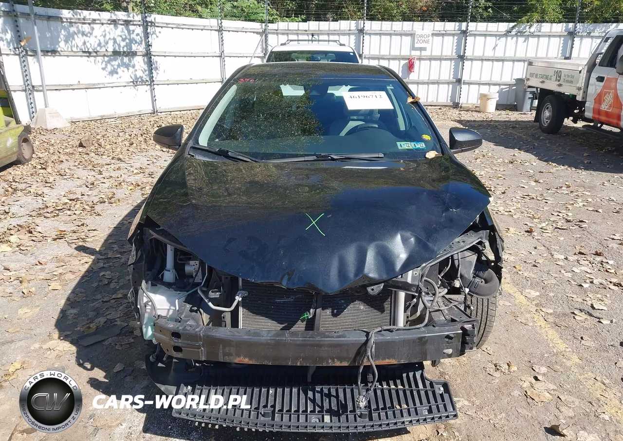 2017 Toyota Corolla Le VIN:2T1BURHE6HC834745 - 12