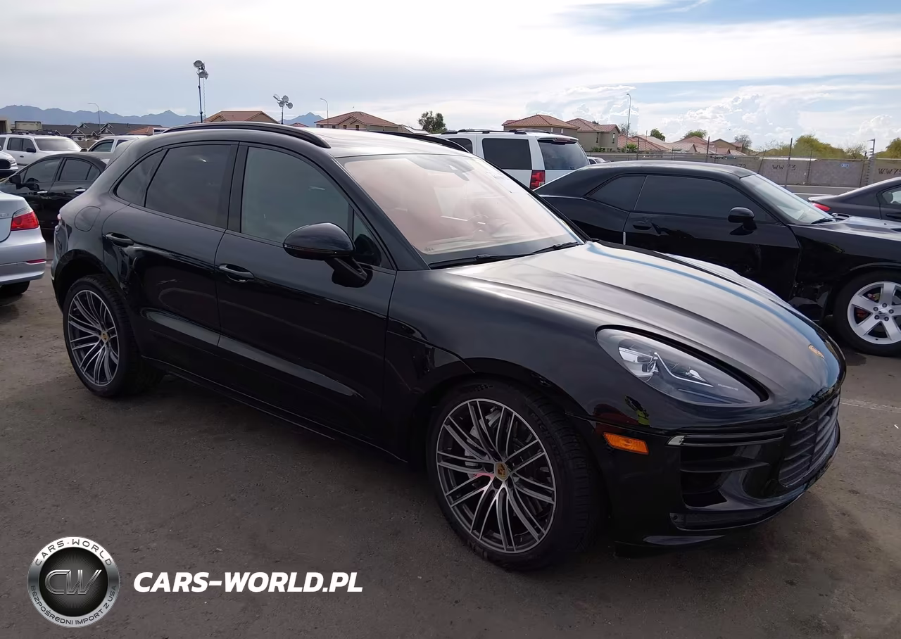 2021 Porsche Macan Turbo
