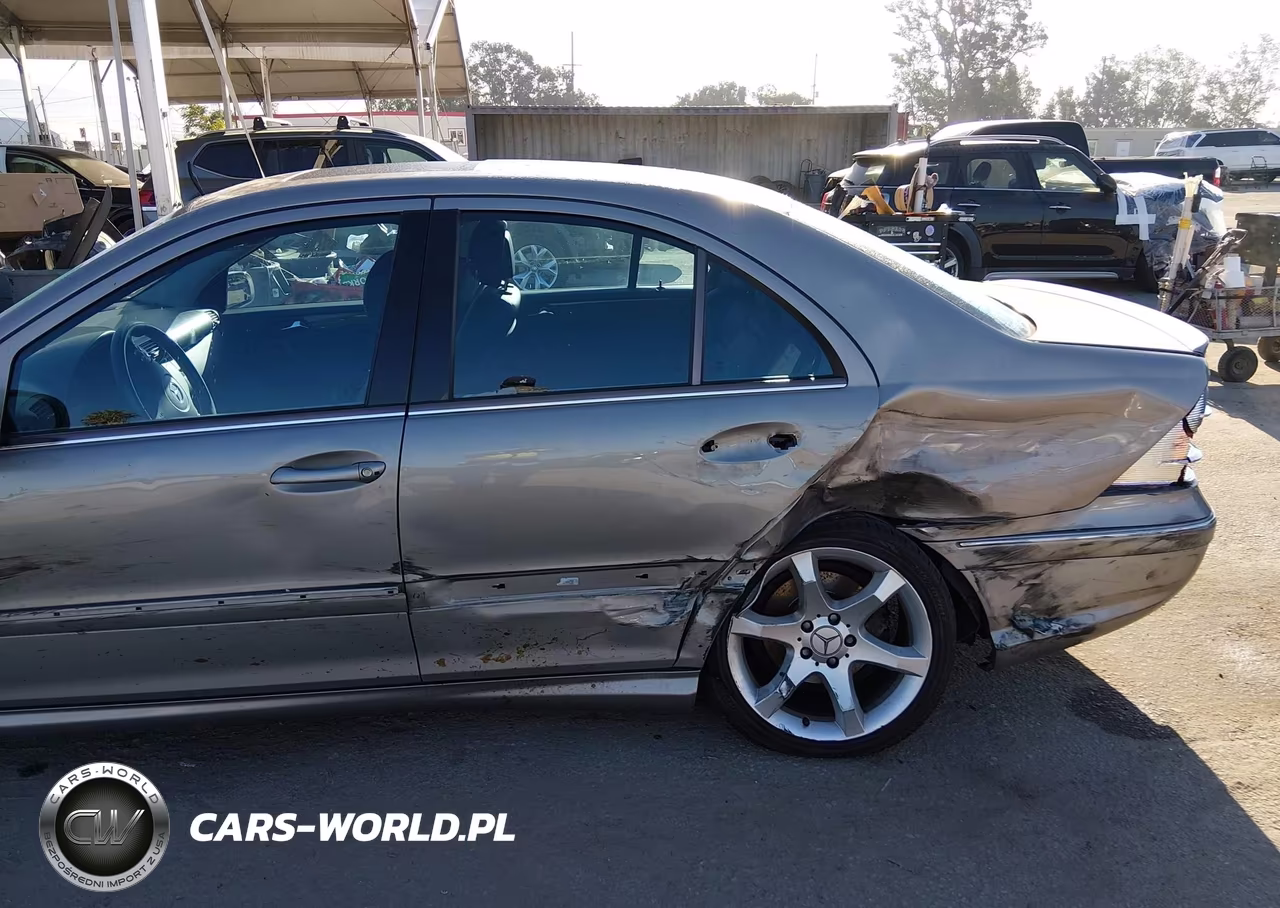 2007 Mercedes-Benz C 230 Sport VIN:WDBRF52H67F910635 - 17