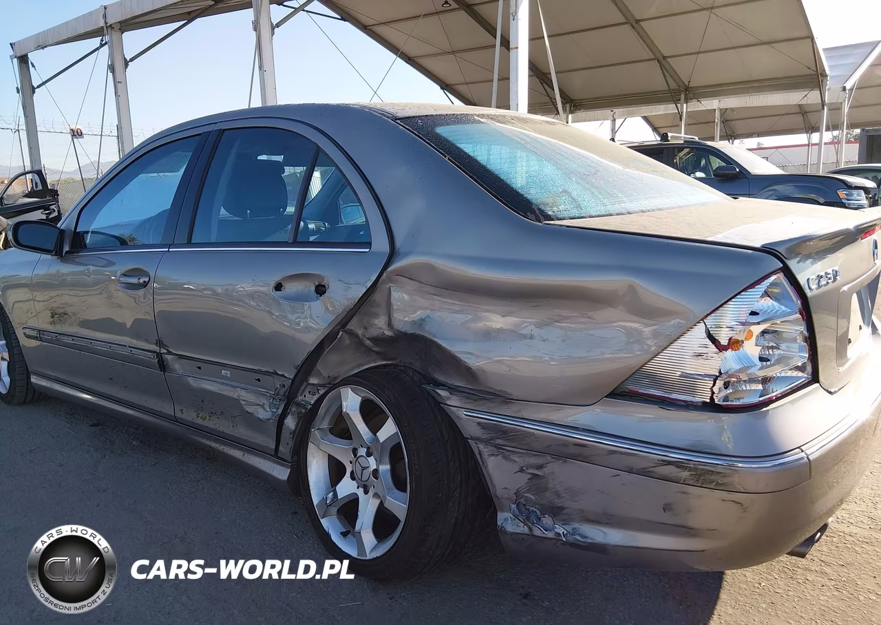 2007 Mercedes-Benz C 230 Sport VIN:WDBRF52H67F910635 - 6