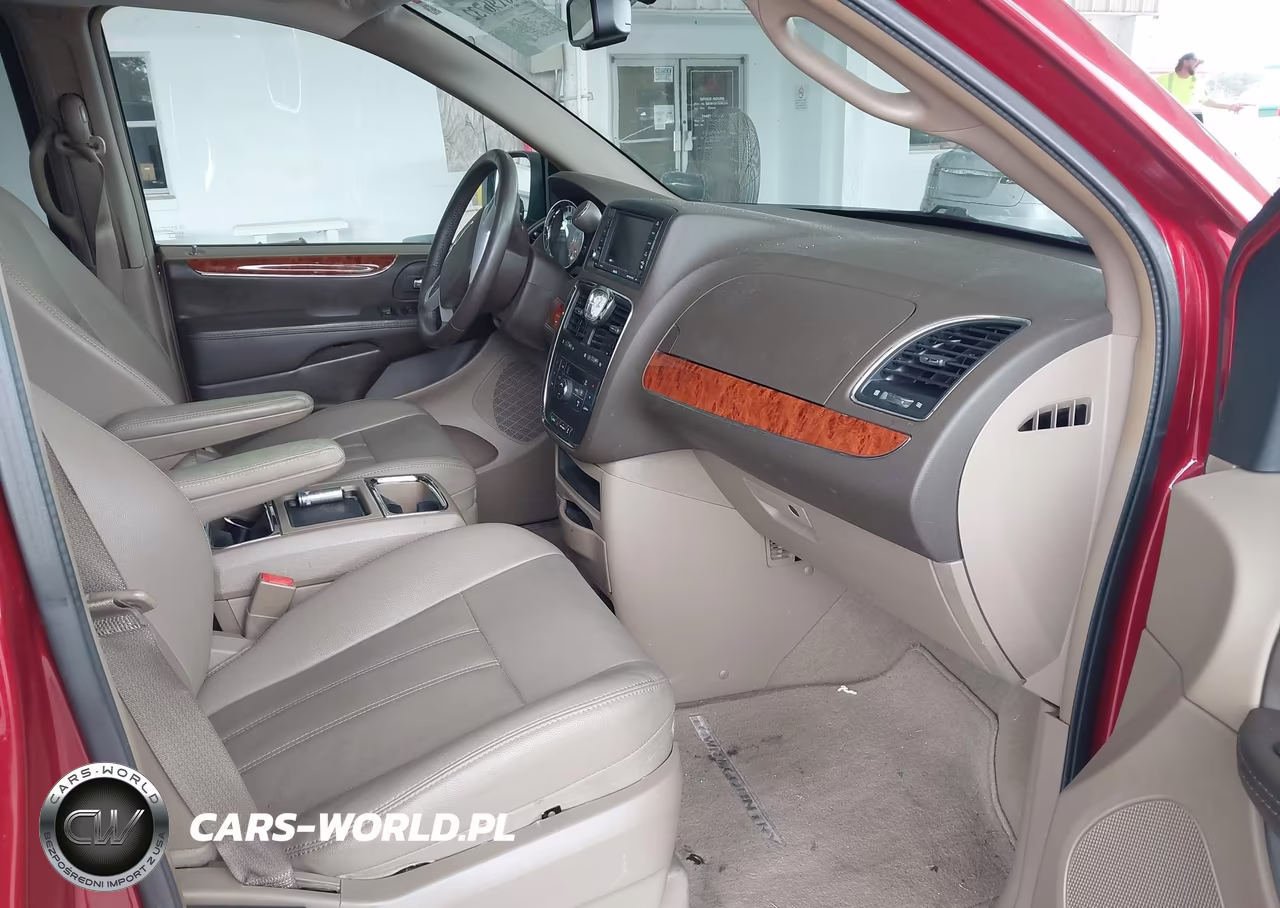 2015 Chrysler Town & Country Touring VIN:2C4RC1BG0FR619890 - 5