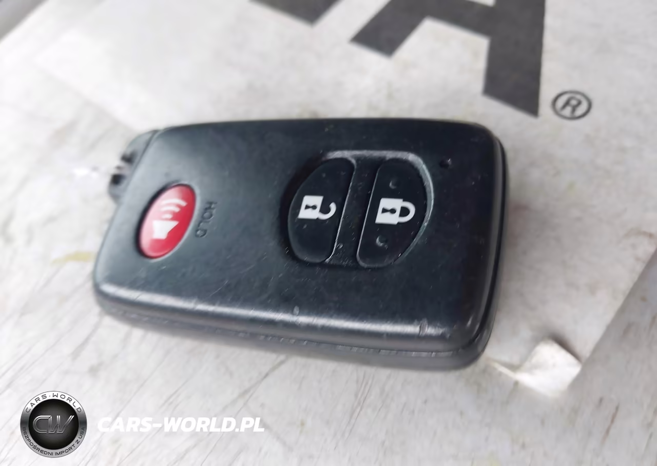 2015 Toyota Prius Two VIN:JTDKN3DU6F1924695 - 11
