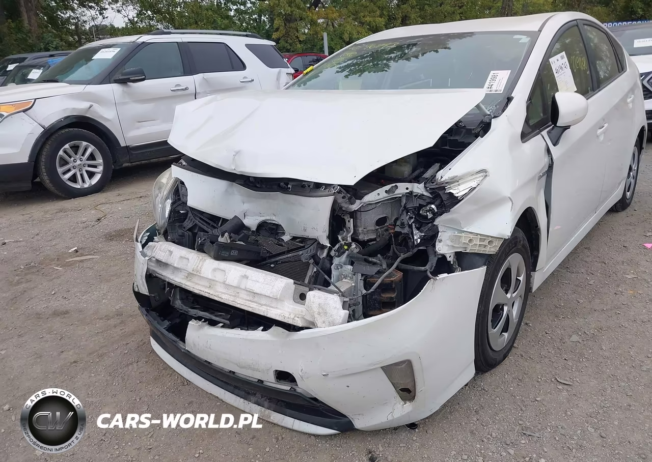 2015 Toyota Prius Two VIN:JTDKN3DU6F1924695 - 6