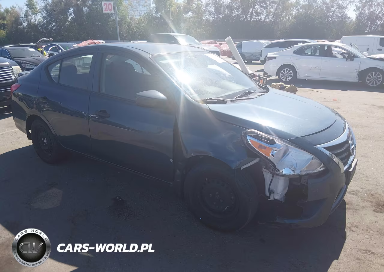 2016 Nissan Versa 1.6 S+