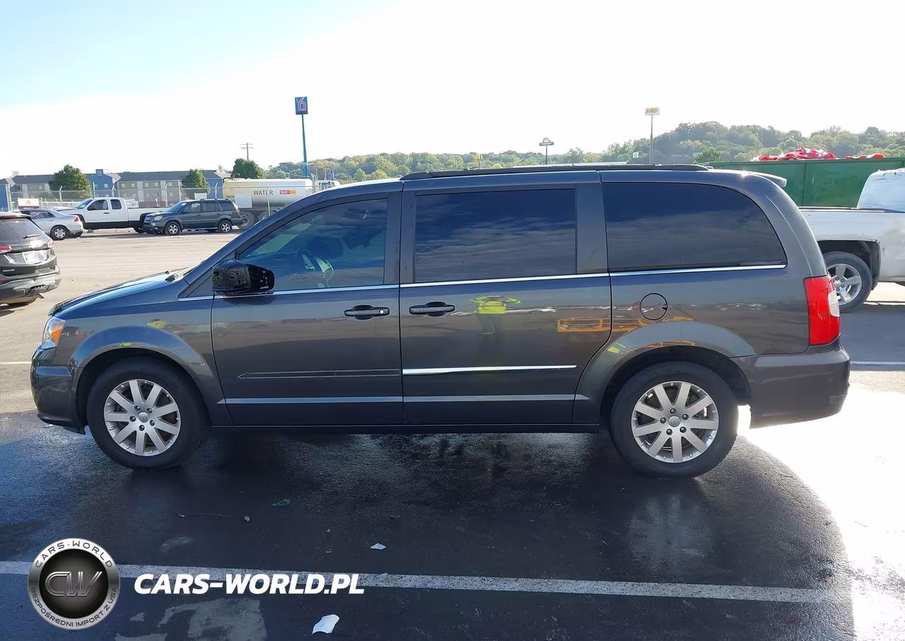 2016 Chrysler Town & Country Touring VIN:2C4RC1BG1GR259966 - 14
