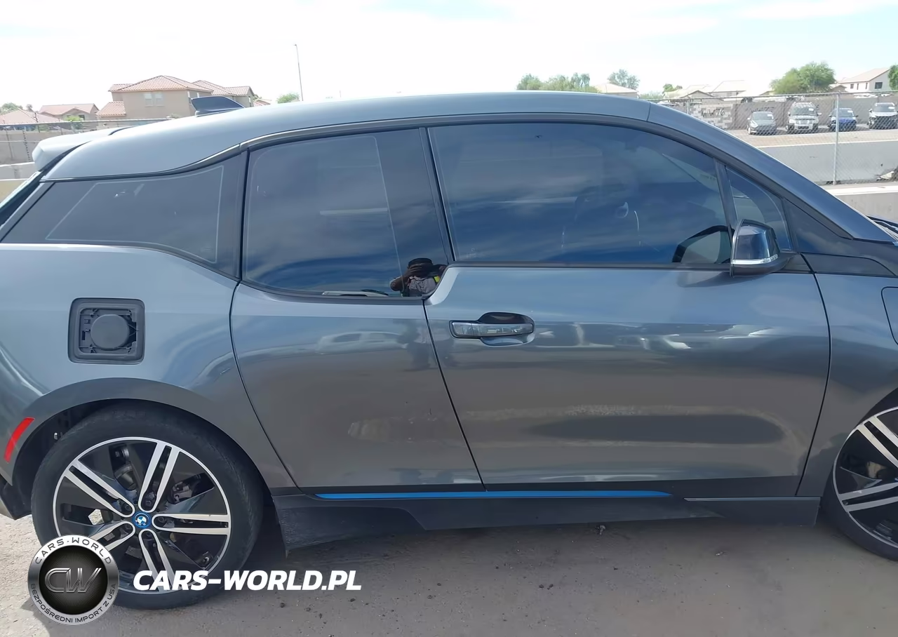 2016 BMW I3 Base W-Range Extender VIN:WBY1Z4C5XGV507668 - 13