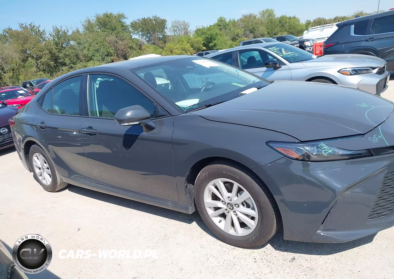 2026 Toyota Camry Le VIN:4T1DAACK6TU277424 - 13