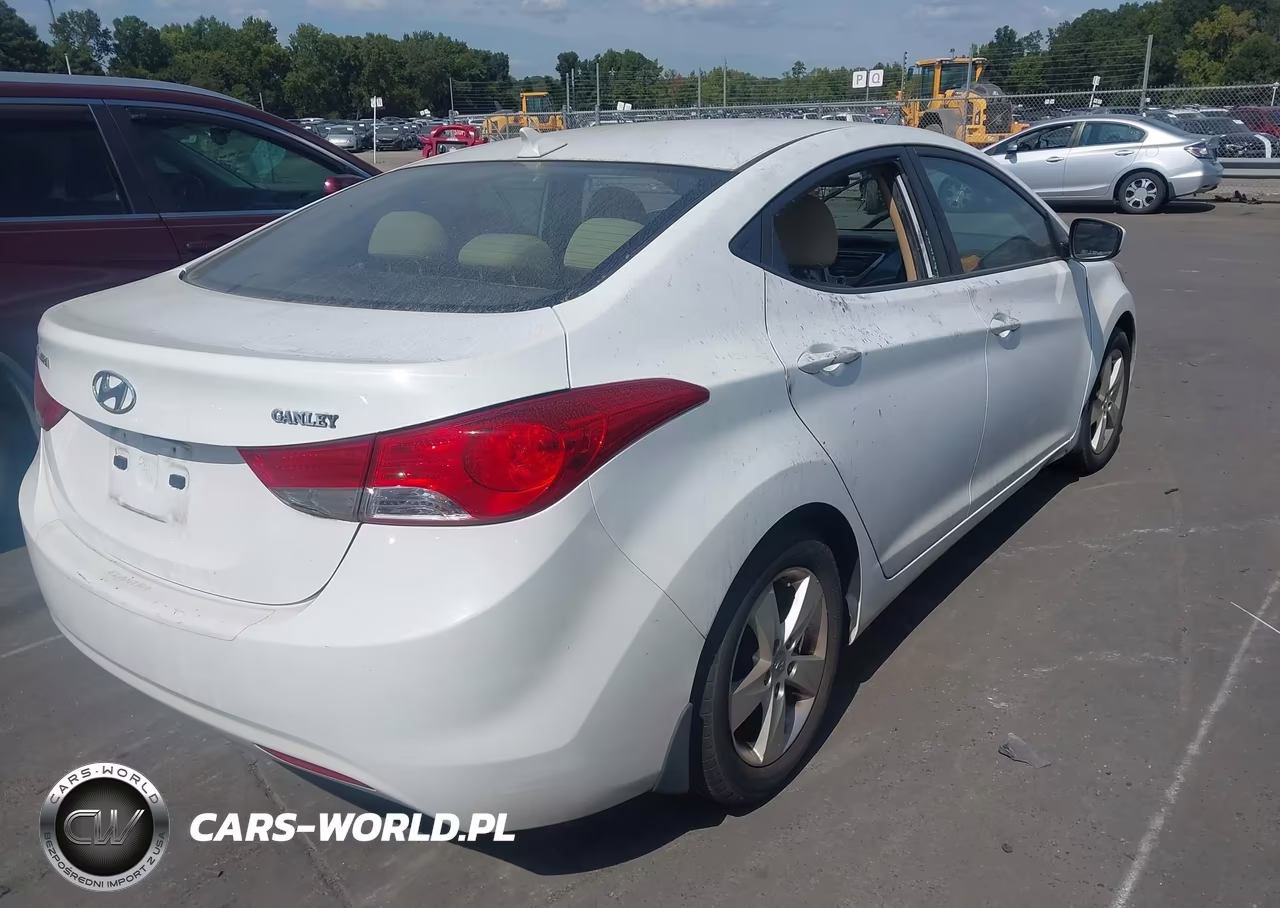 2012 Hyundai Elantra Gls VIN:5NPDH4AE6CH146812 - 4