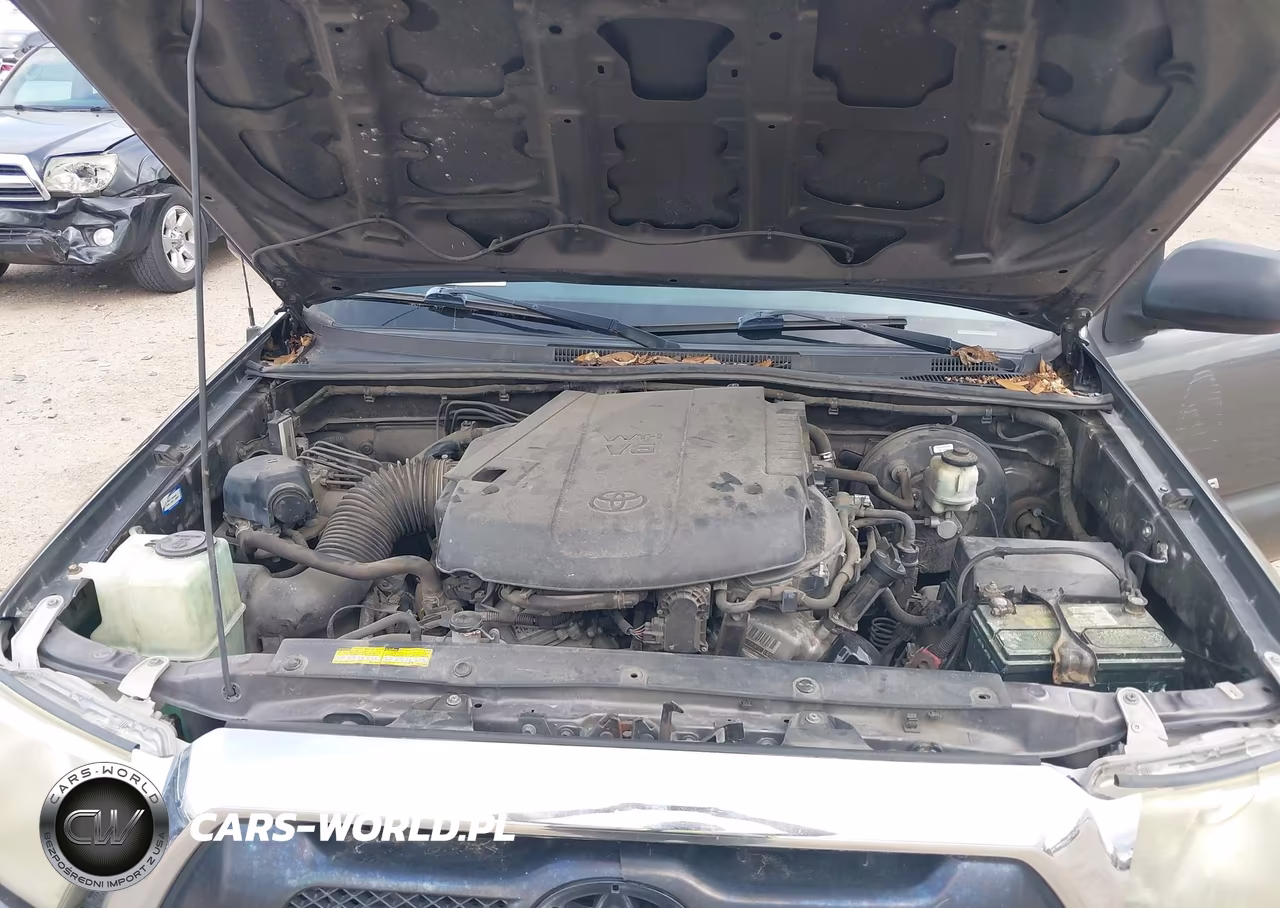 2015 Toyota Tacoma Base V6 VIN:5TFMU4FN3FX035616 - 10