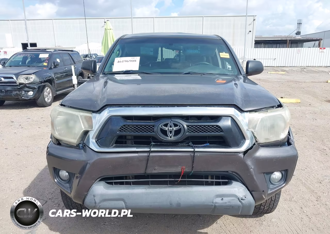 2015 Toyota Tacoma Base V6 VIN:5TFMU4FN3FX035616 - 12