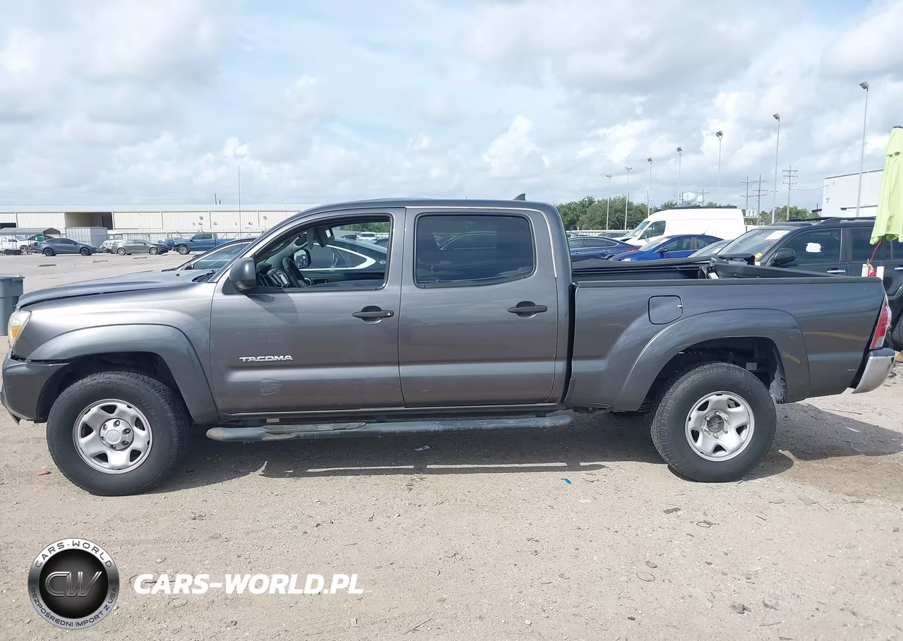 2015 Toyota Tacoma Base V6 VIN:5TFMU4FN3FX035616 - 14