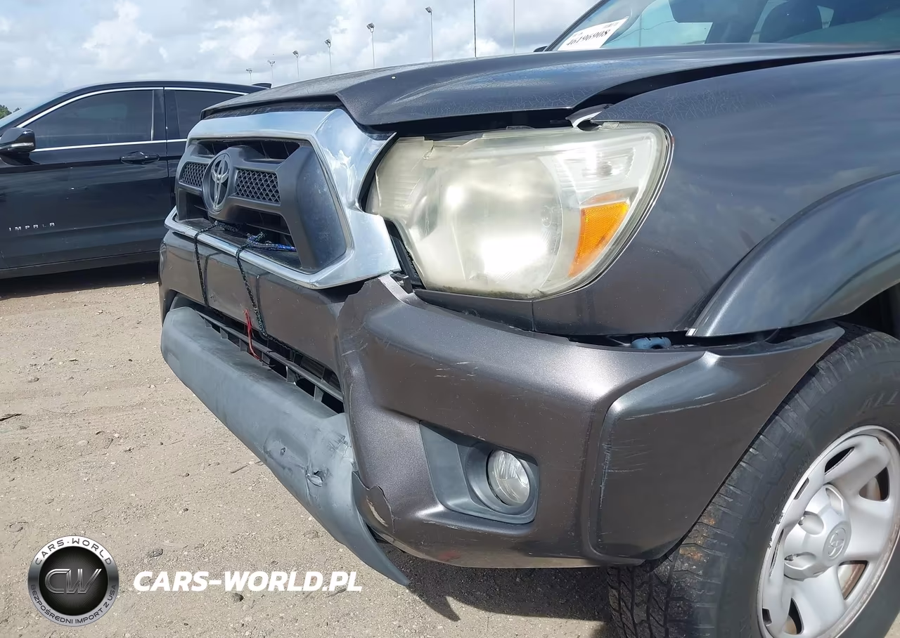 2015 Toyota Tacoma Base V6 VIN:5TFMU4FN3FX035616 - 17
