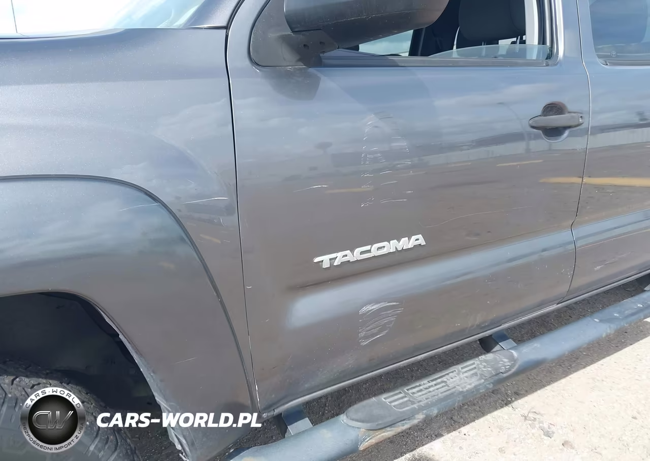 2015 Toyota Tacoma Base V6 VIN:5TFMU4FN3FX035616 - 18
