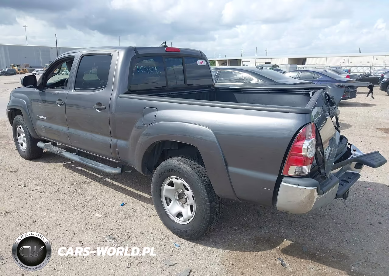 2015 Toyota Tacoma Base V6 VIN:5TFMU4FN3FX035616 - 3