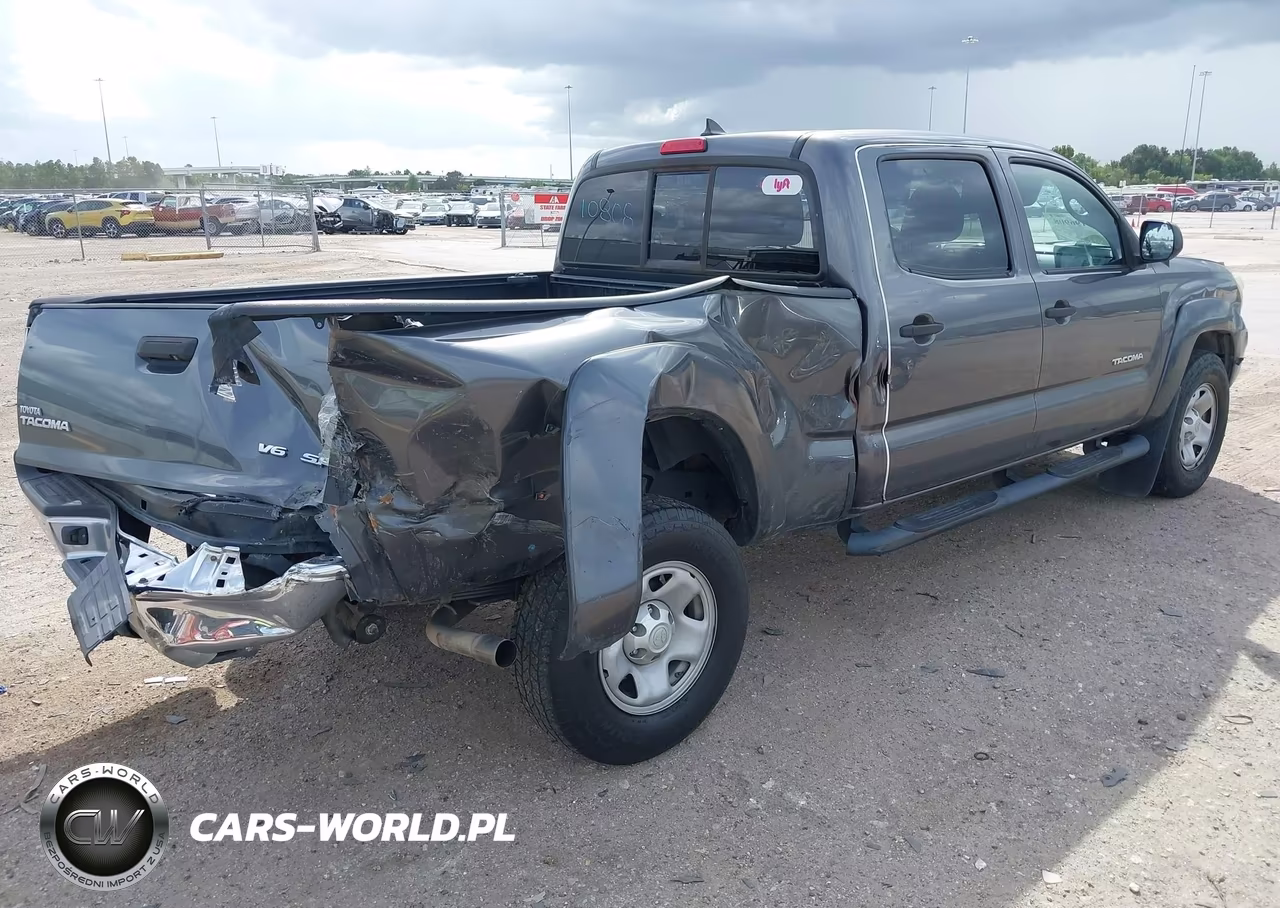 2015 Toyota Tacoma Base V6 VIN:5TFMU4FN3FX035616 - 4