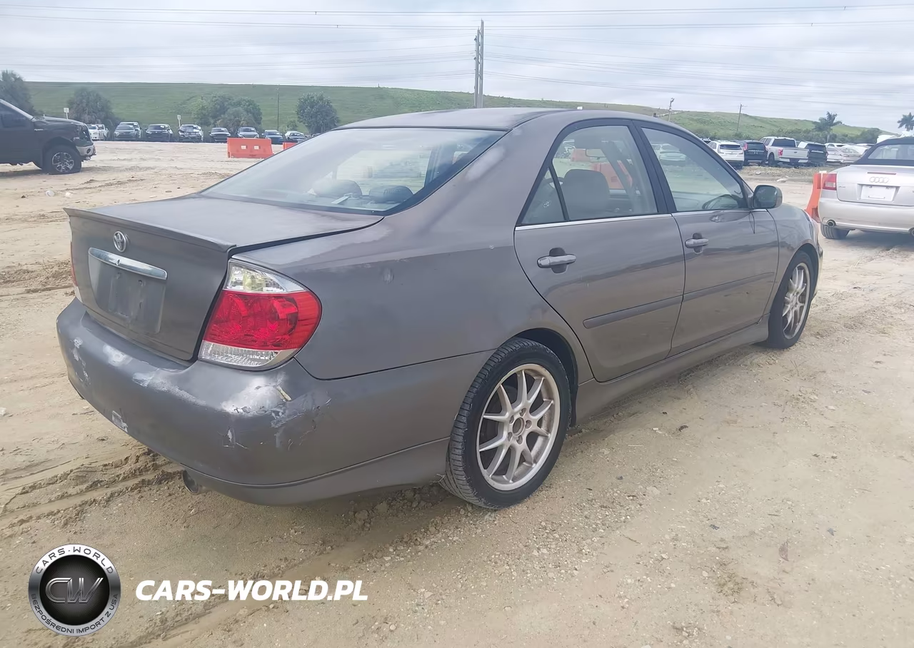 2006 Toyota Camry Le VIN:4T1BE32K96U642336 - 4