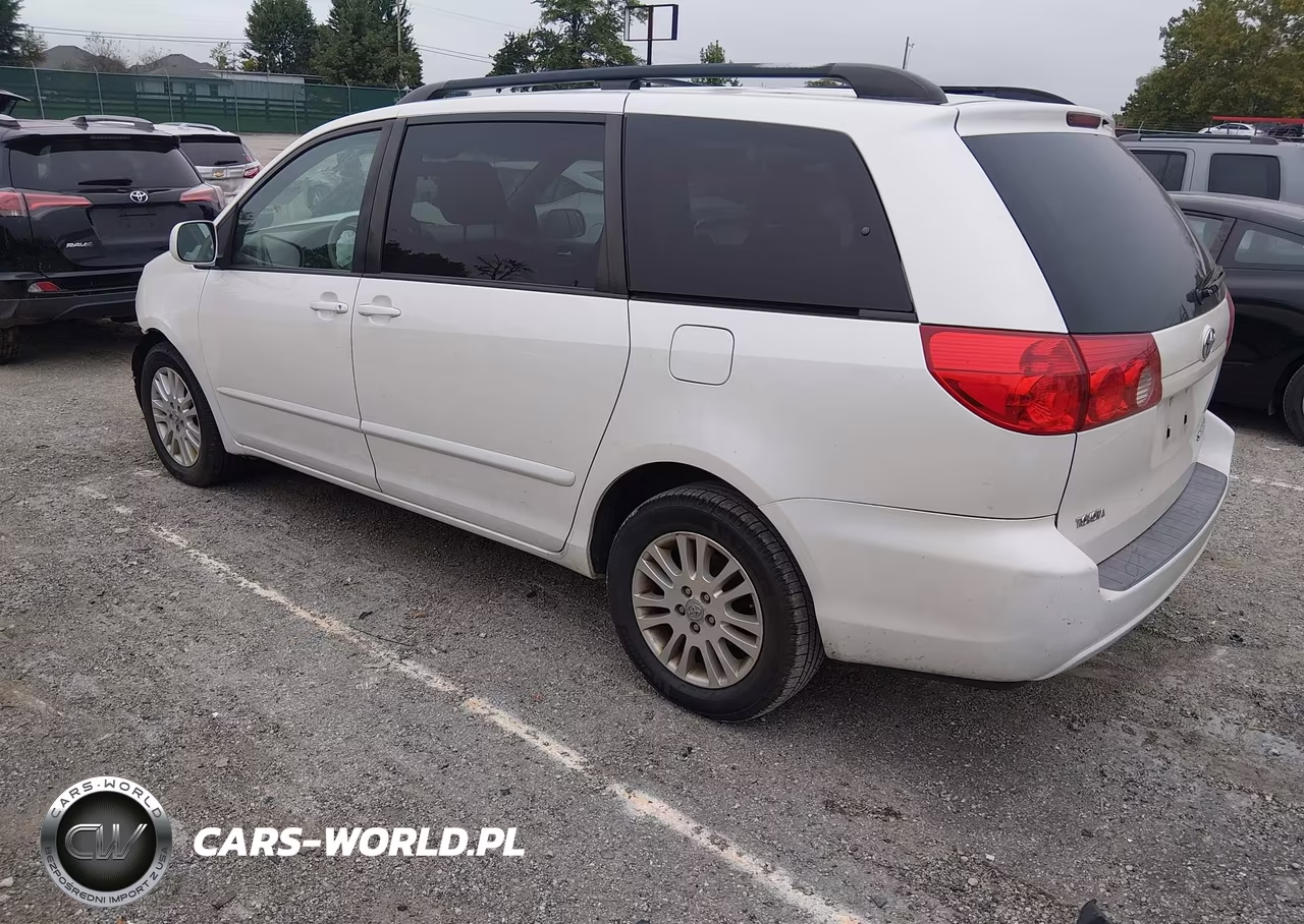 2010 Toyota Sienna Xle VIN:5TDYK4CC7AS309019 - 3