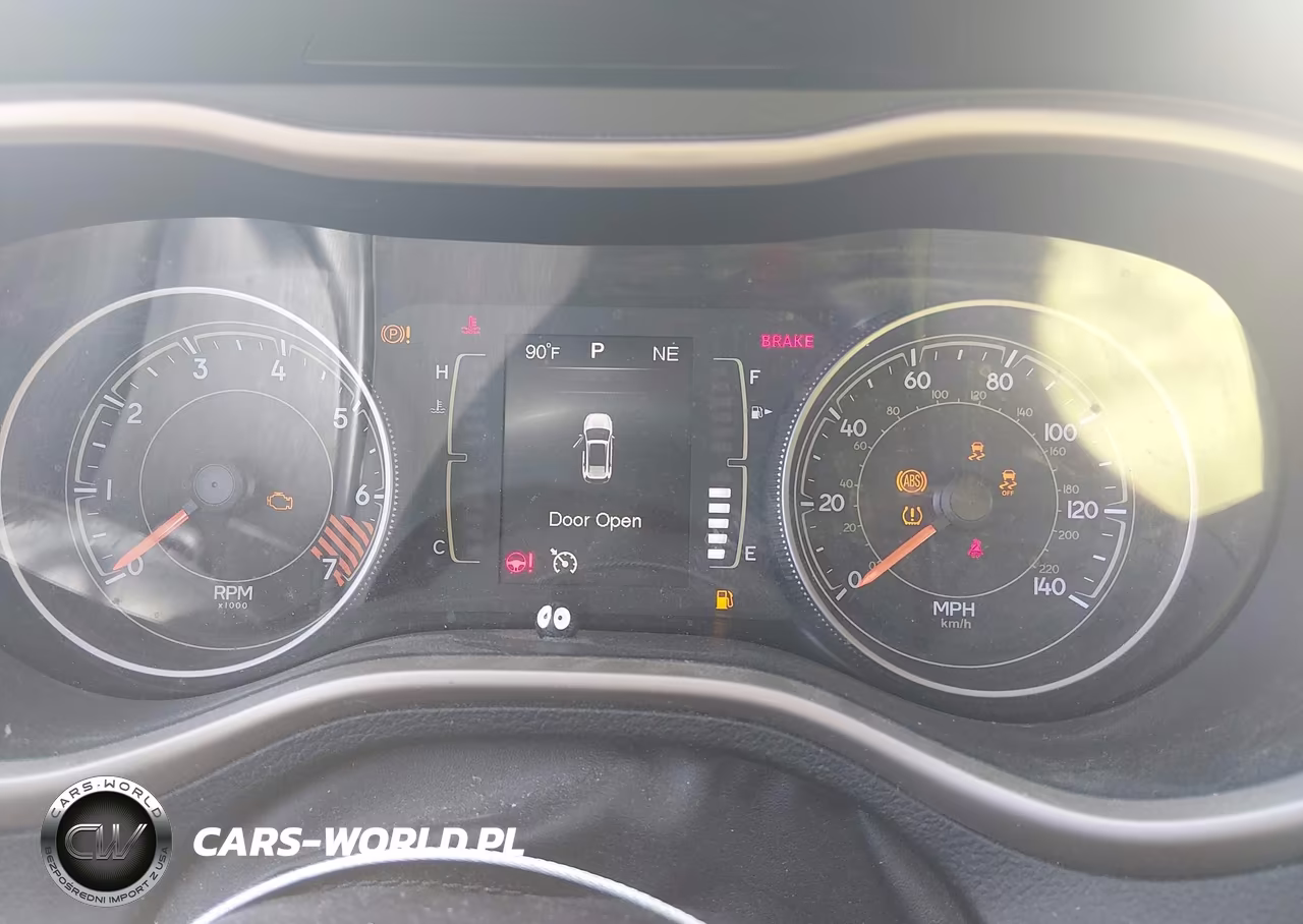 2015 Jeep Cherokee Latitude Altitude VIN:1C4PJMCB8FW745861 - 7
