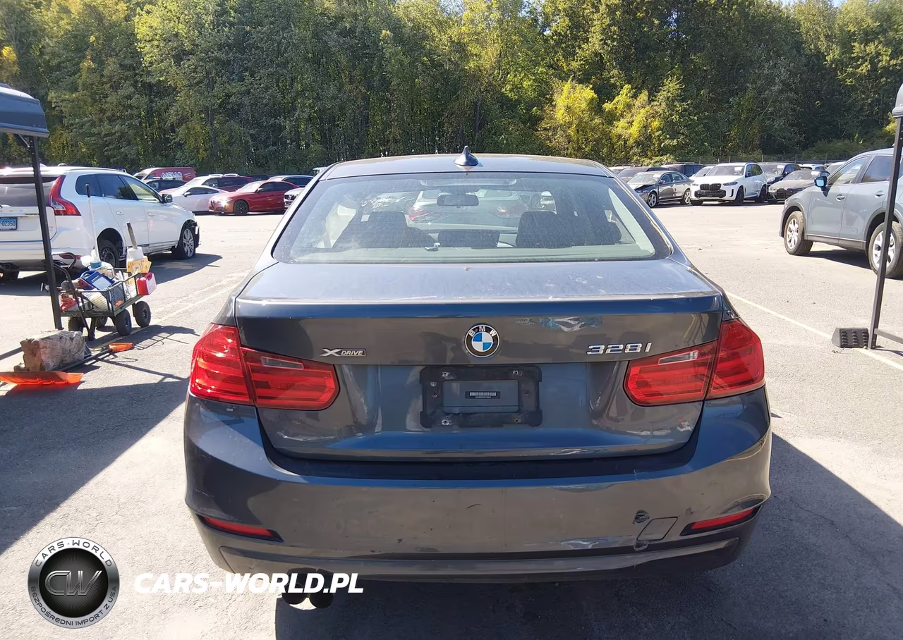 2013 BMW 3 Series 328I xDrive VIN:WBA3B3C50DF530968 - 16