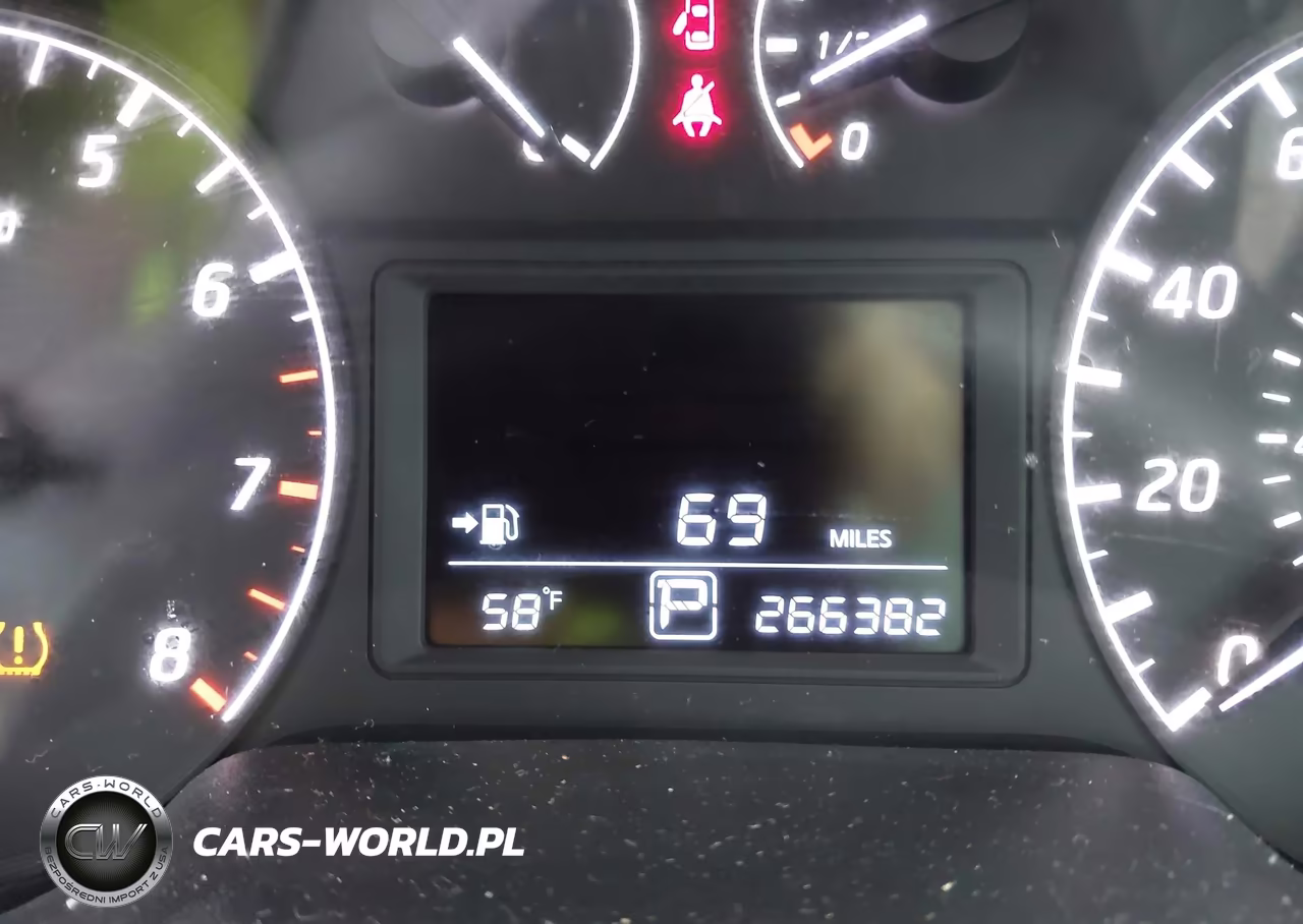 2017 Nissan Sentra S VIN:3N1AB7AP2HY252288 - 16