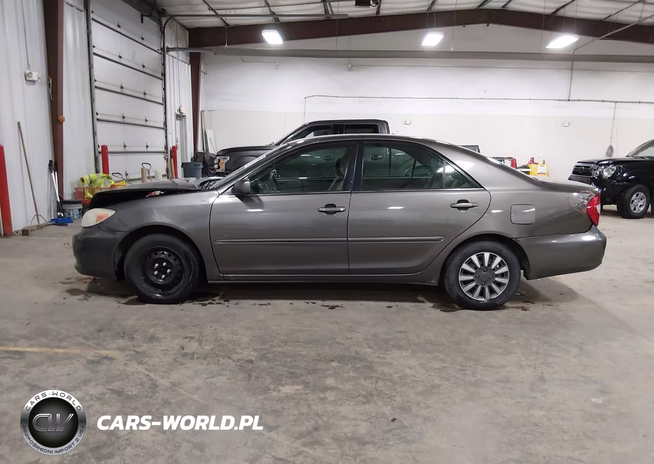 2002 Toyota Camry Le VIN:4T1BE32KX2U596204 - 15