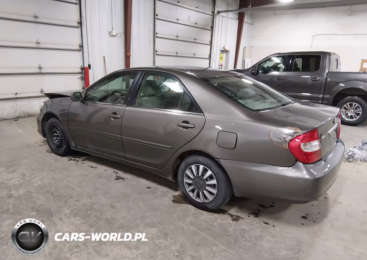 2002 Toyota Camry Le VIN:4T1BE32KX2U596204 - 3