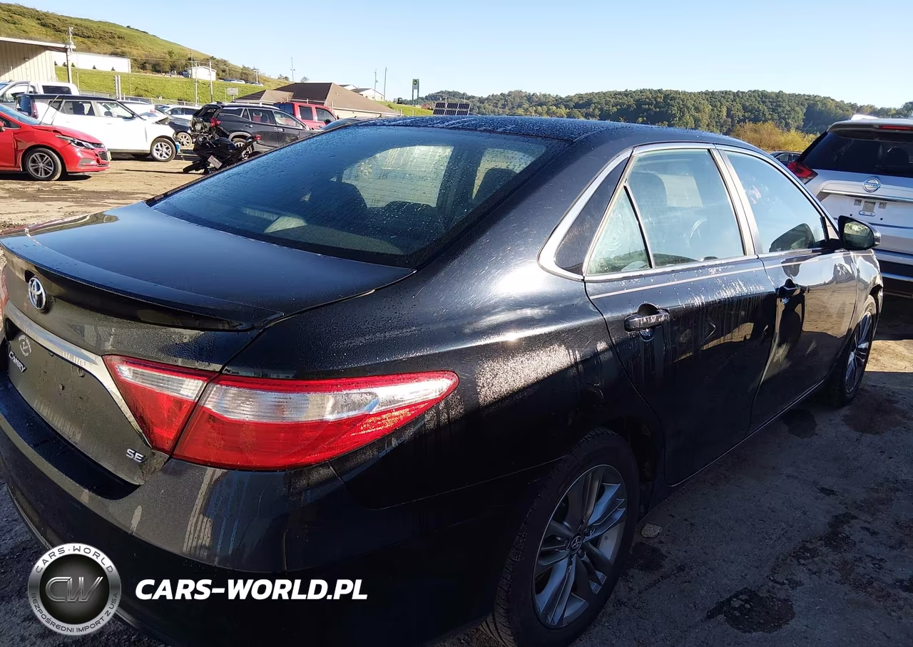 2016 Toyota Camry Se VIN:4T1BF1FKXGU264184 - 4
