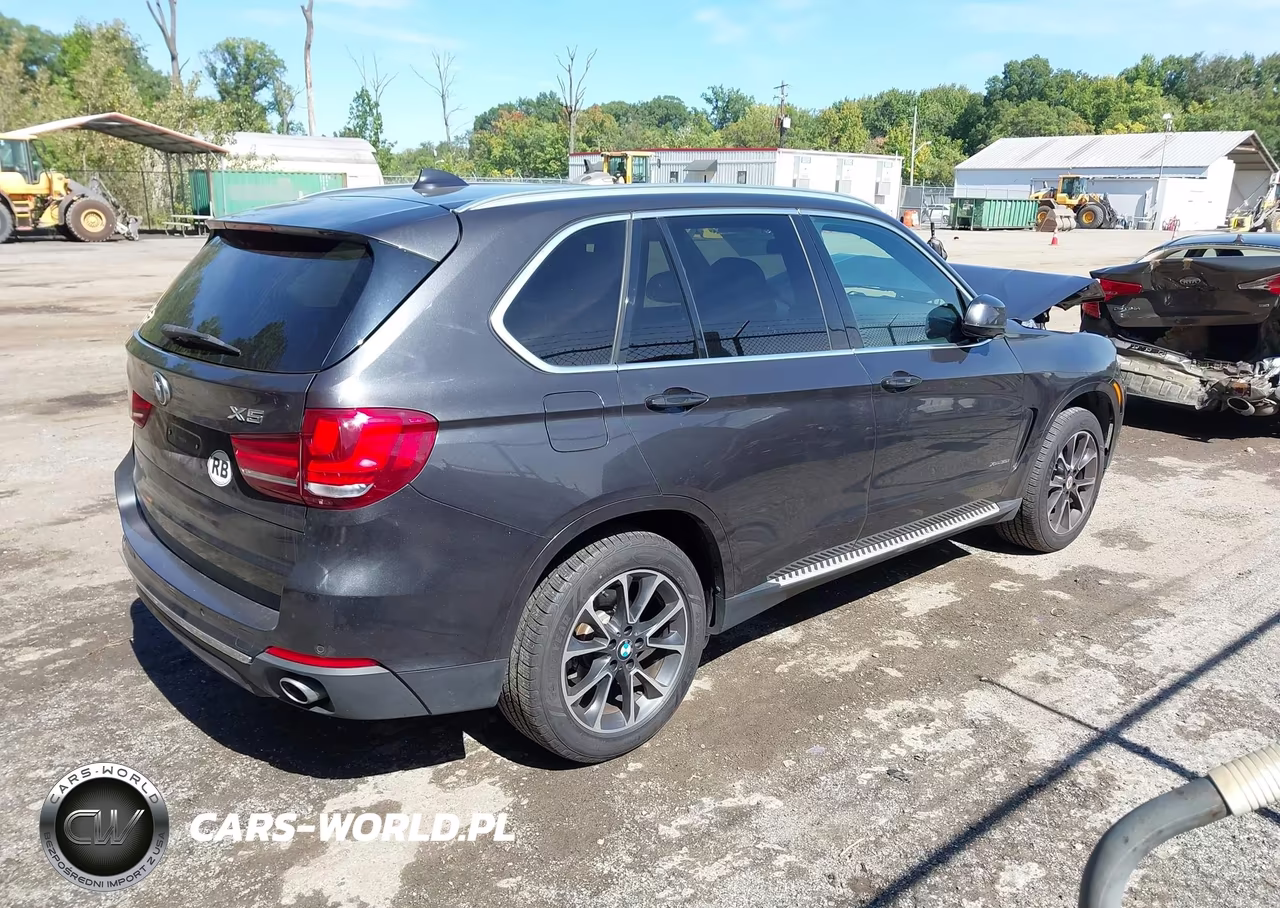 2017 BMW X5 xDrive35I VIN:5UXKR0C54H0U54378 - 4
