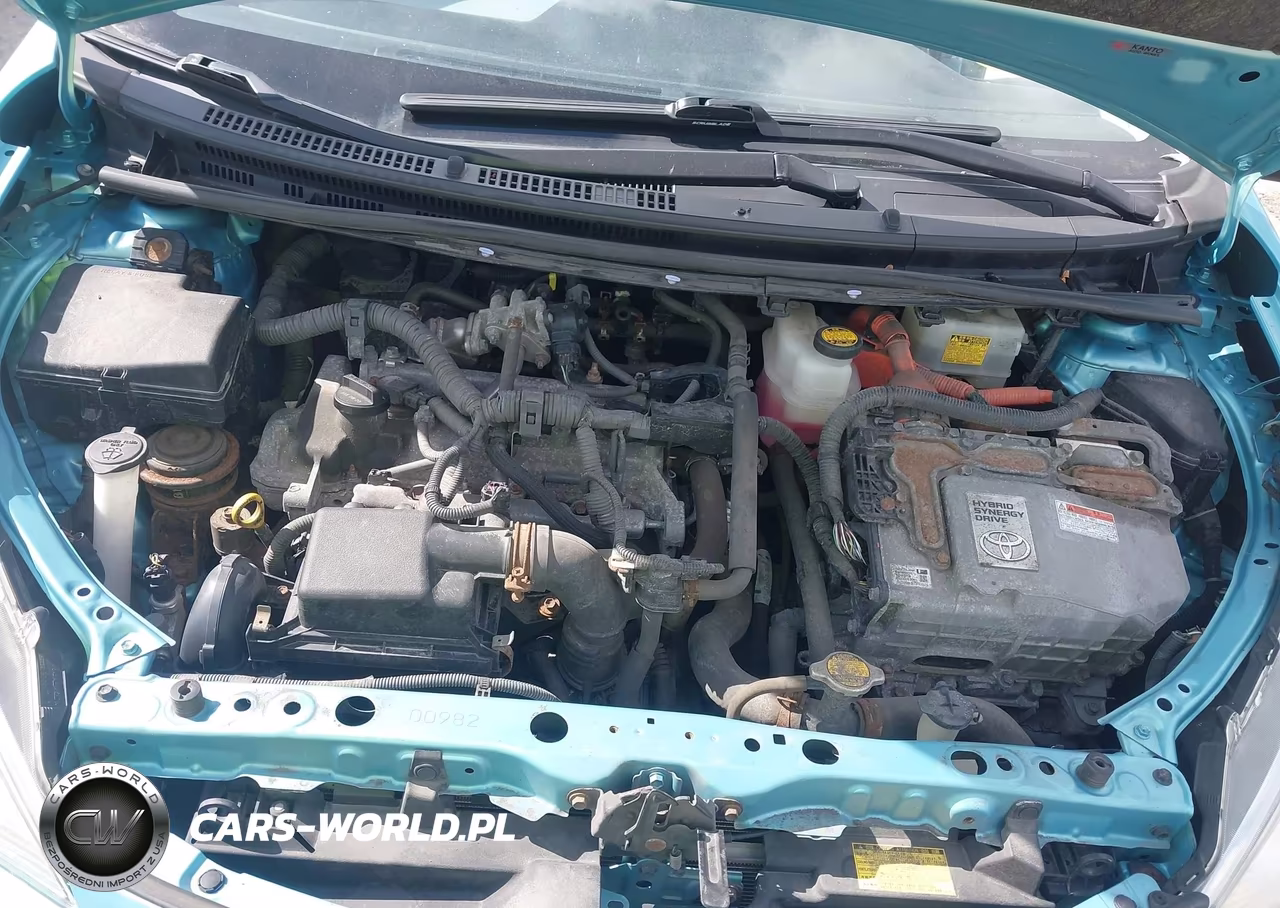 2012 Toyota Prius C Two VIN:JTDKDTB37C1015566 - 10