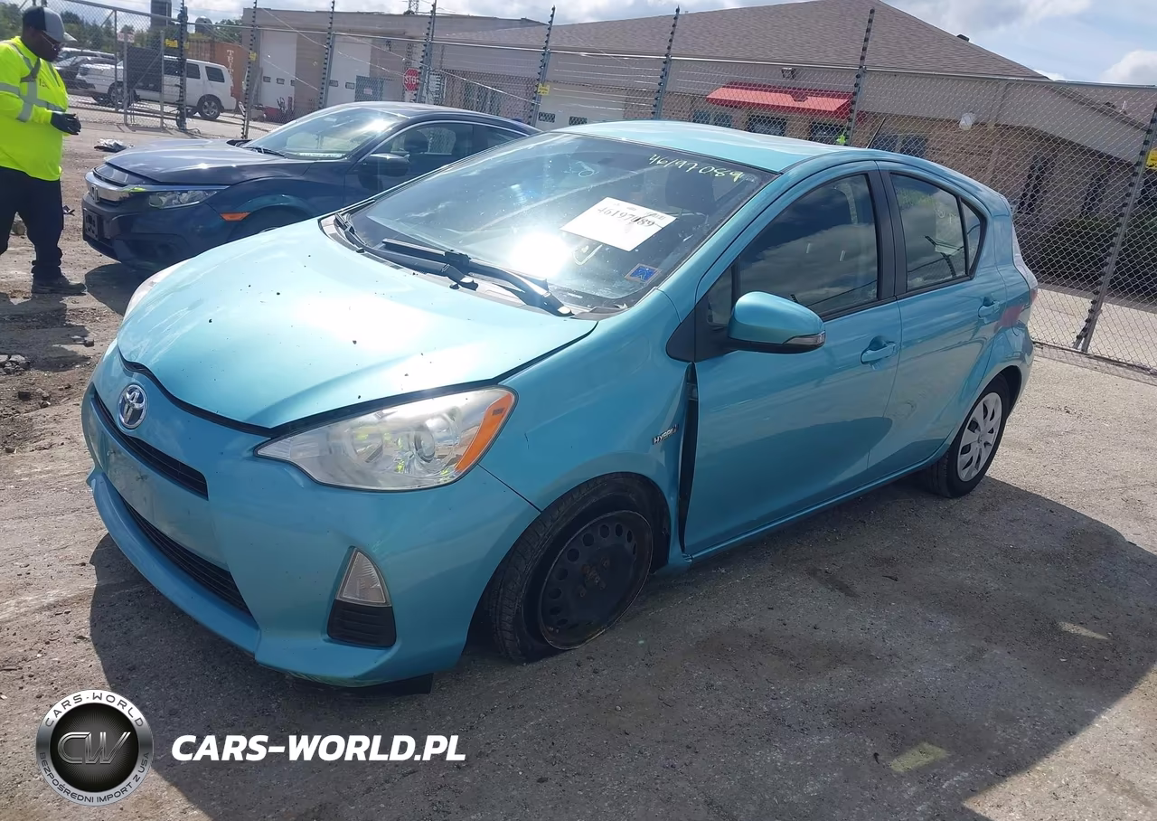 2012 Toyota Prius C Two VIN:JTDKDTB37C1015566 - 2