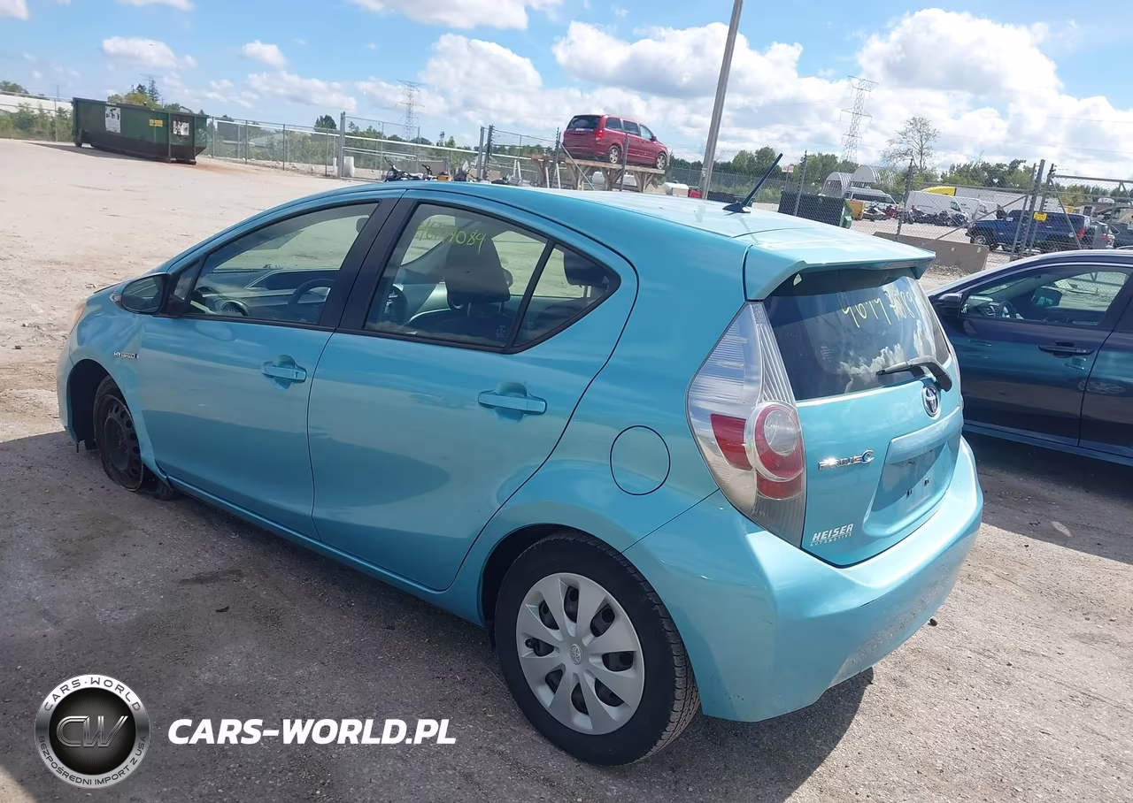 2012 Toyota Prius C Two VIN:JTDKDTB37C1015566 - 3