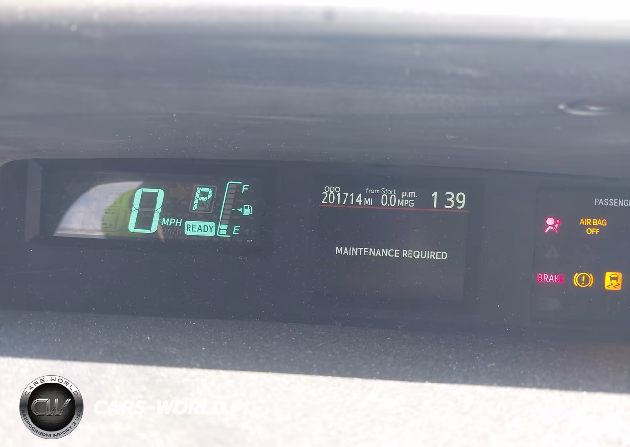 2012 Toyota Prius C Two VIN:JTDKDTB37C1015566 - 7