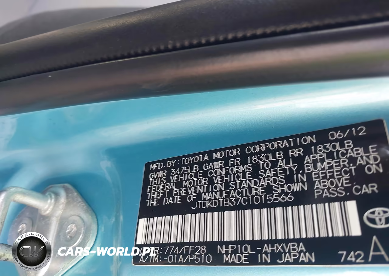 2012 Toyota Prius C Two VIN:JTDKDTB37C1015566 - 9