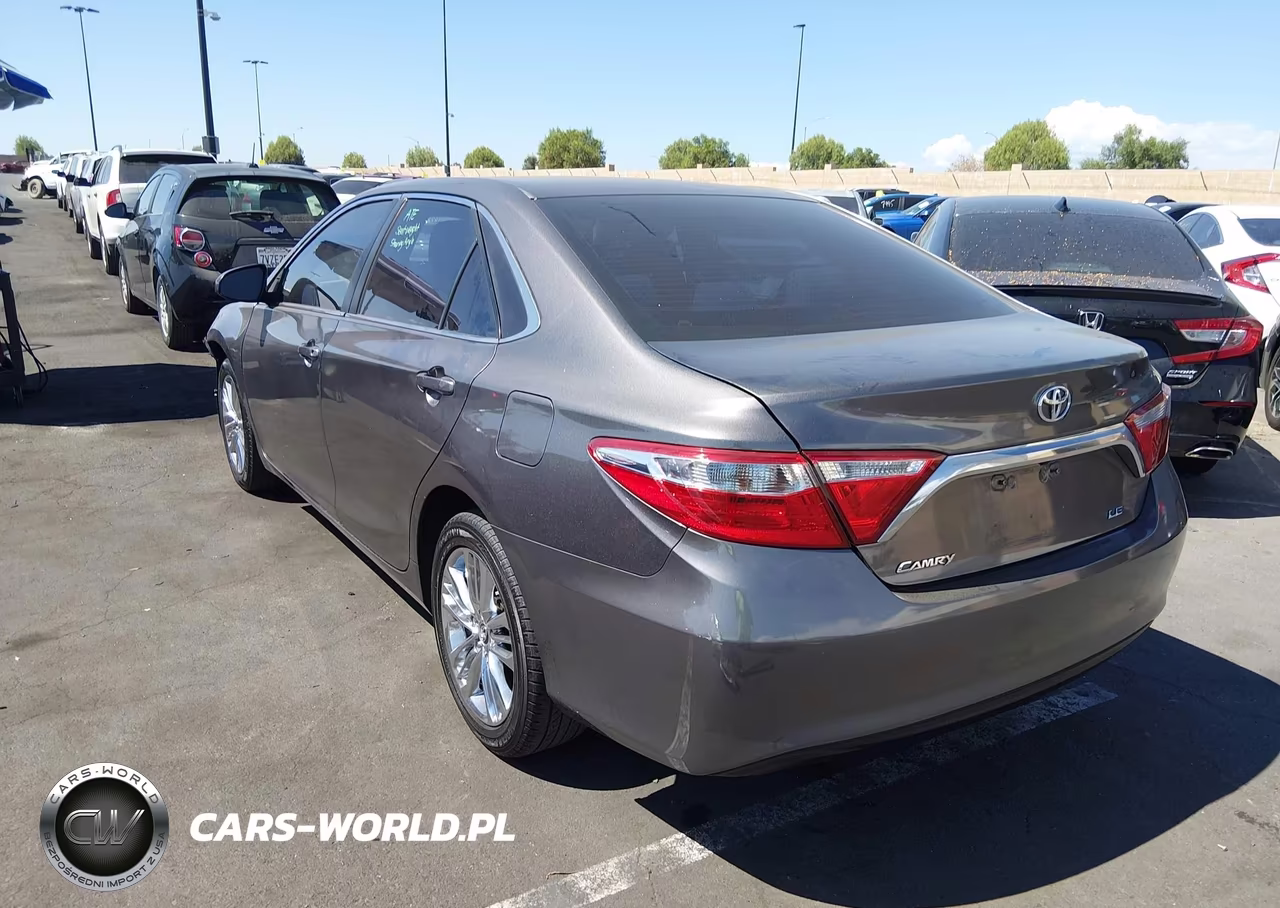 2015 Toyota Camry Le VIN:4T4BF1FKXFR459674 - 15
