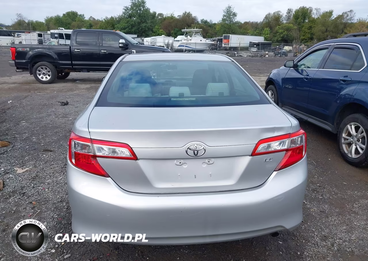 2013 Toyota Camry Le VIN:4T1BF1FK5DU276688 - 17