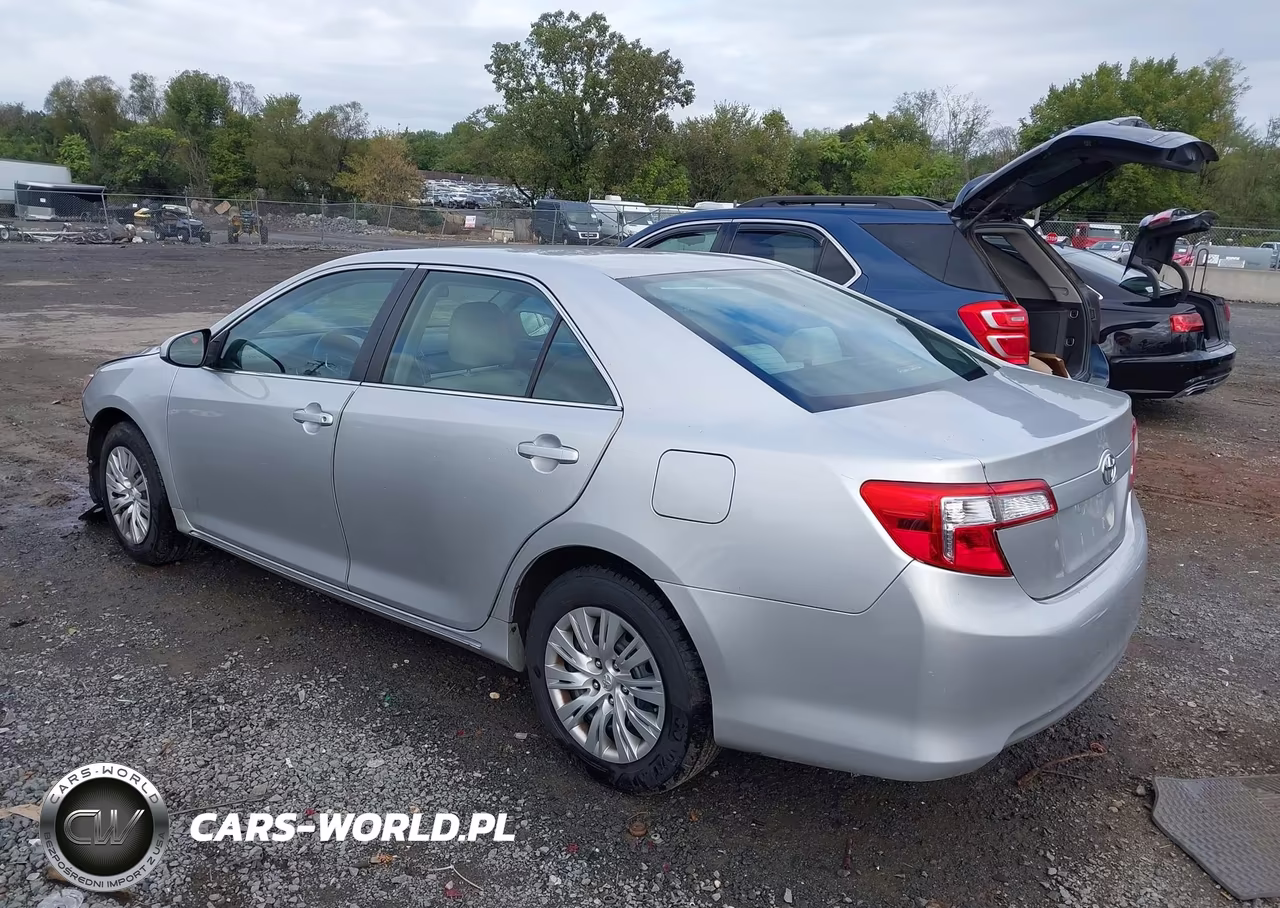 2013 Toyota Camry Le VIN:4T1BF1FK5DU276688 - 3