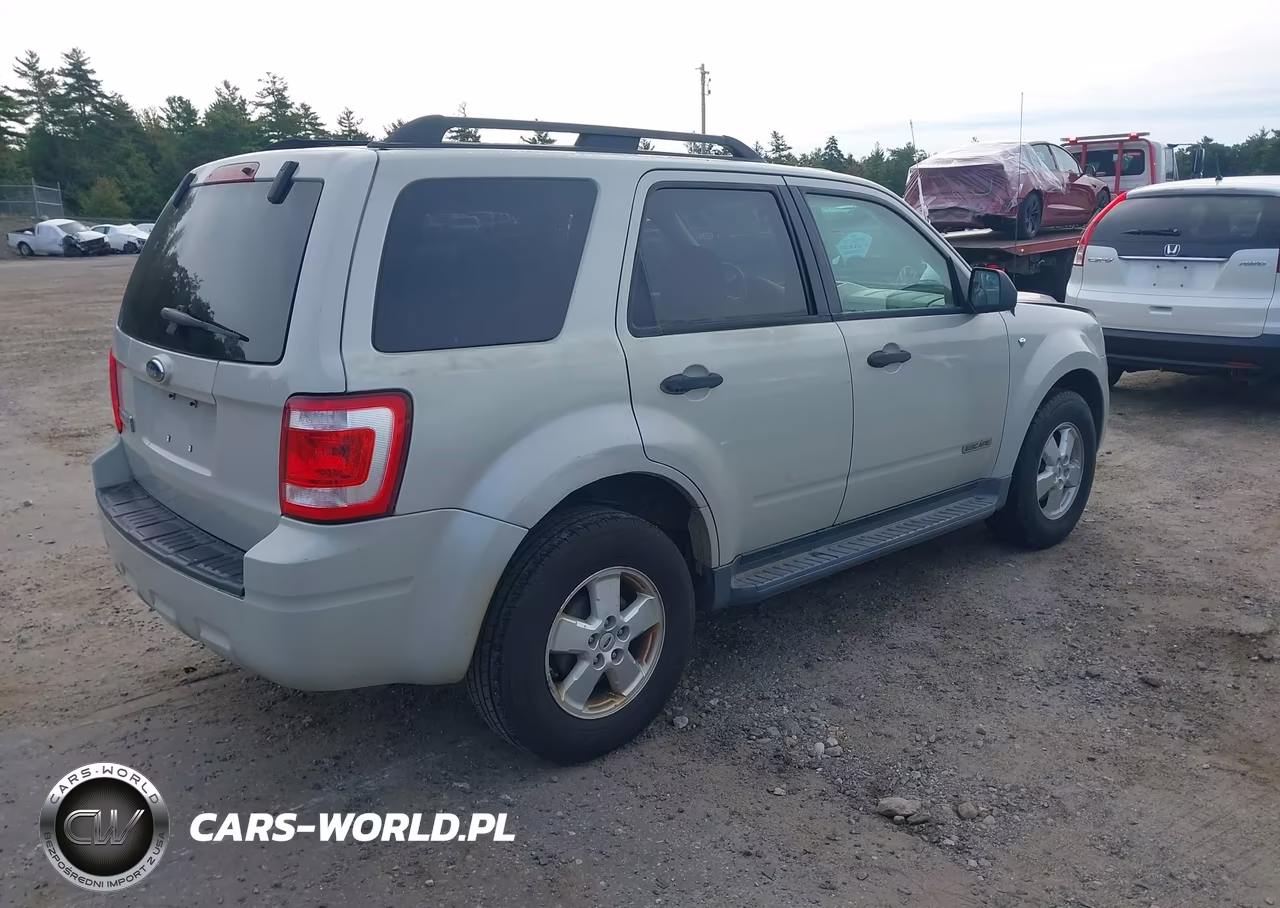 2008 Ford Escape Xlt VIN:1FMCU03108KC06209 - 4