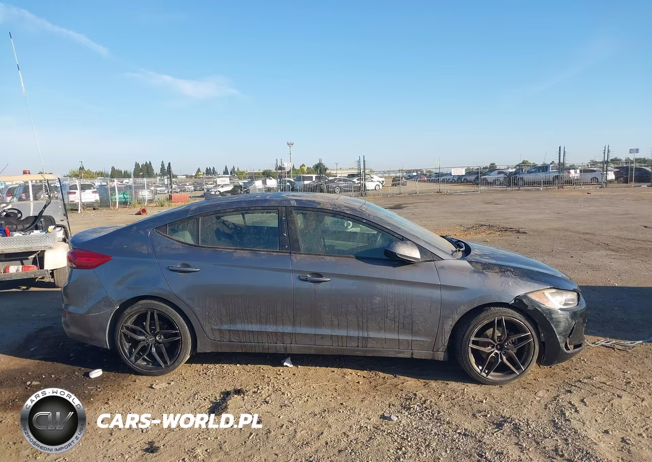 2018 Hyundai Elantra Value Edition VIN:5NPD84LF8JH345525 - 13