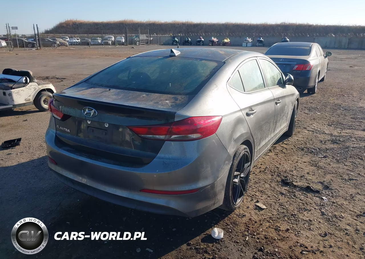 2018 Hyundai Elantra Value Edition VIN:5NPD84LF8JH345525 - 4