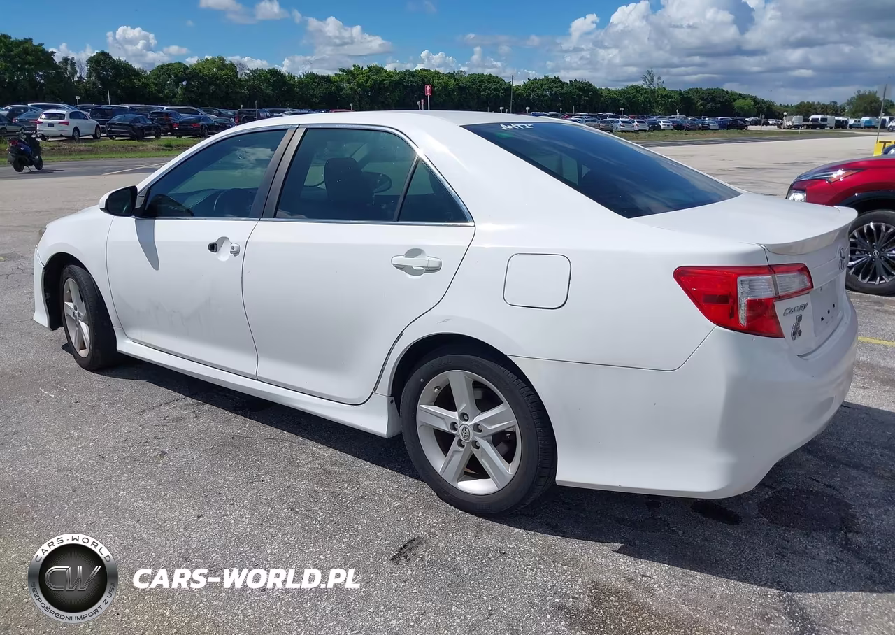 2012 Toyota Camry Se VIN:4T1BF1FK6CU161533 - 3