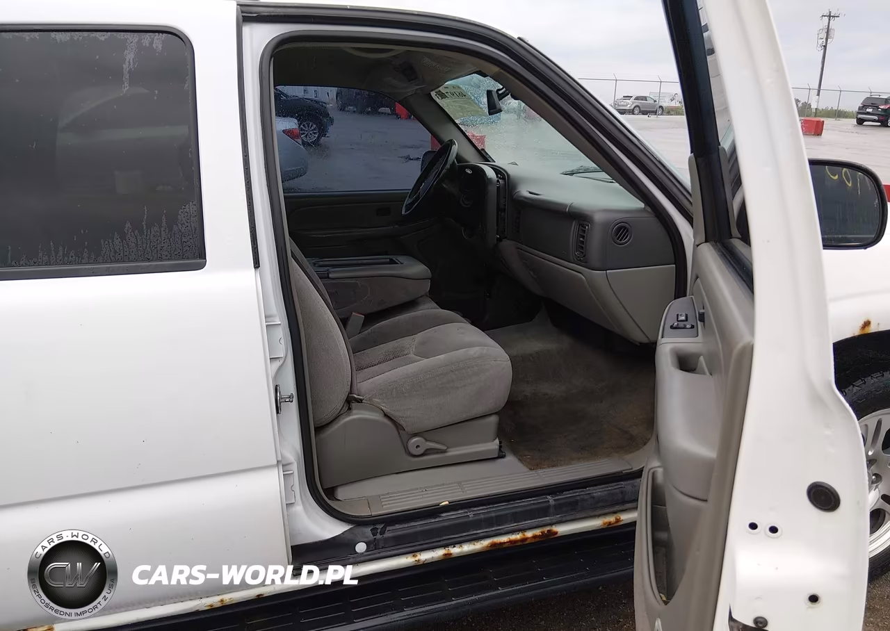 2005 Chevrolet Tahoe Ls VIN:1GNEC13V75R256690 - 5