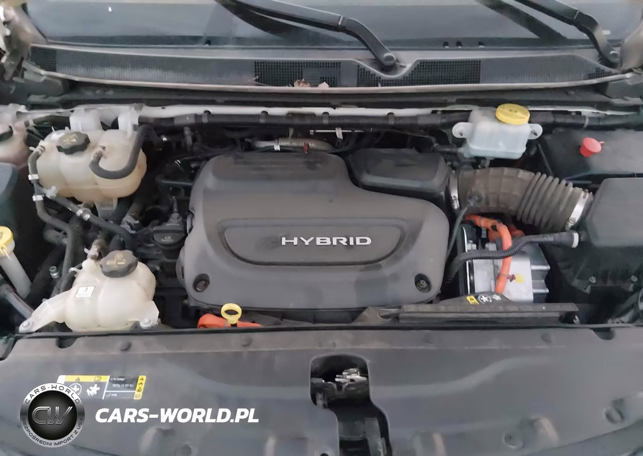 2018 Chrysler Pacifica Hybrid Limited VIN:2C4RC1N76JR105207 - 10
