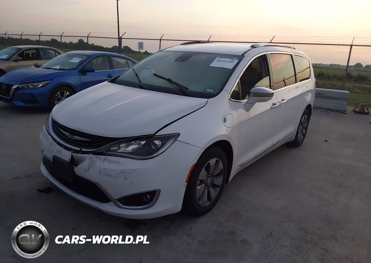 2018 Chrysler Pacifica Hybrid Limited VIN:2C4RC1N76JR105207 - 2