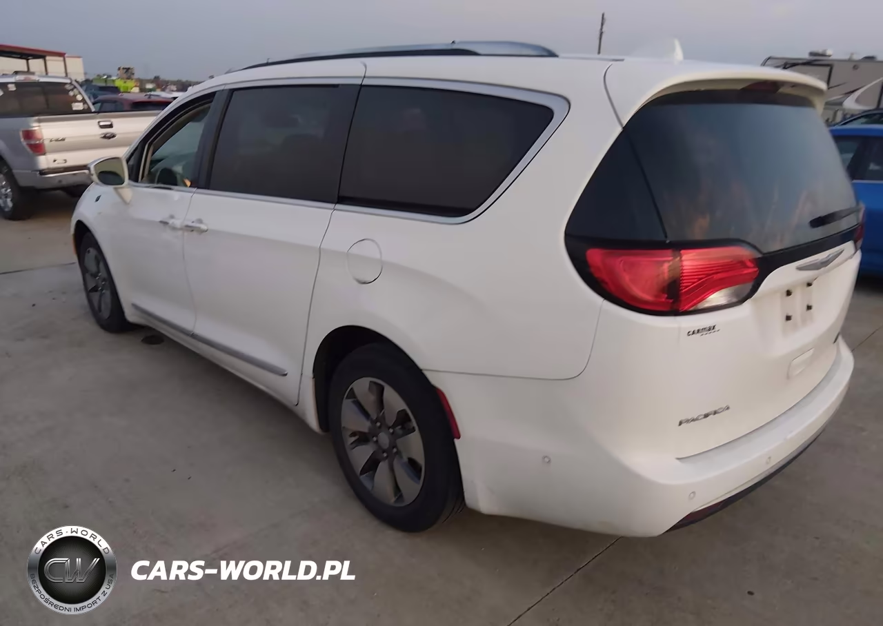 2018 Chrysler Pacifica Hybrid Limited VIN:2C4RC1N76JR105207 - 3