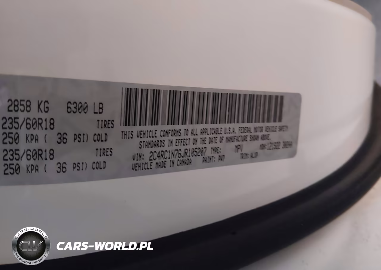 2018 Chrysler Pacifica Hybrid Limited VIN:2C4RC1N76JR105207 - 9