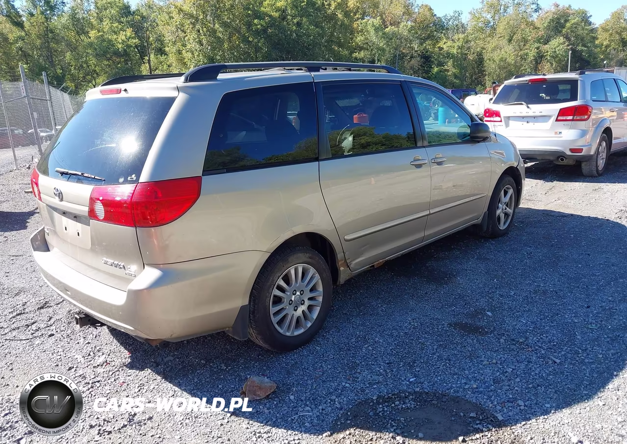 2007 Toyota Sienna Le VIN:5TDBK23C07S004867 - 4