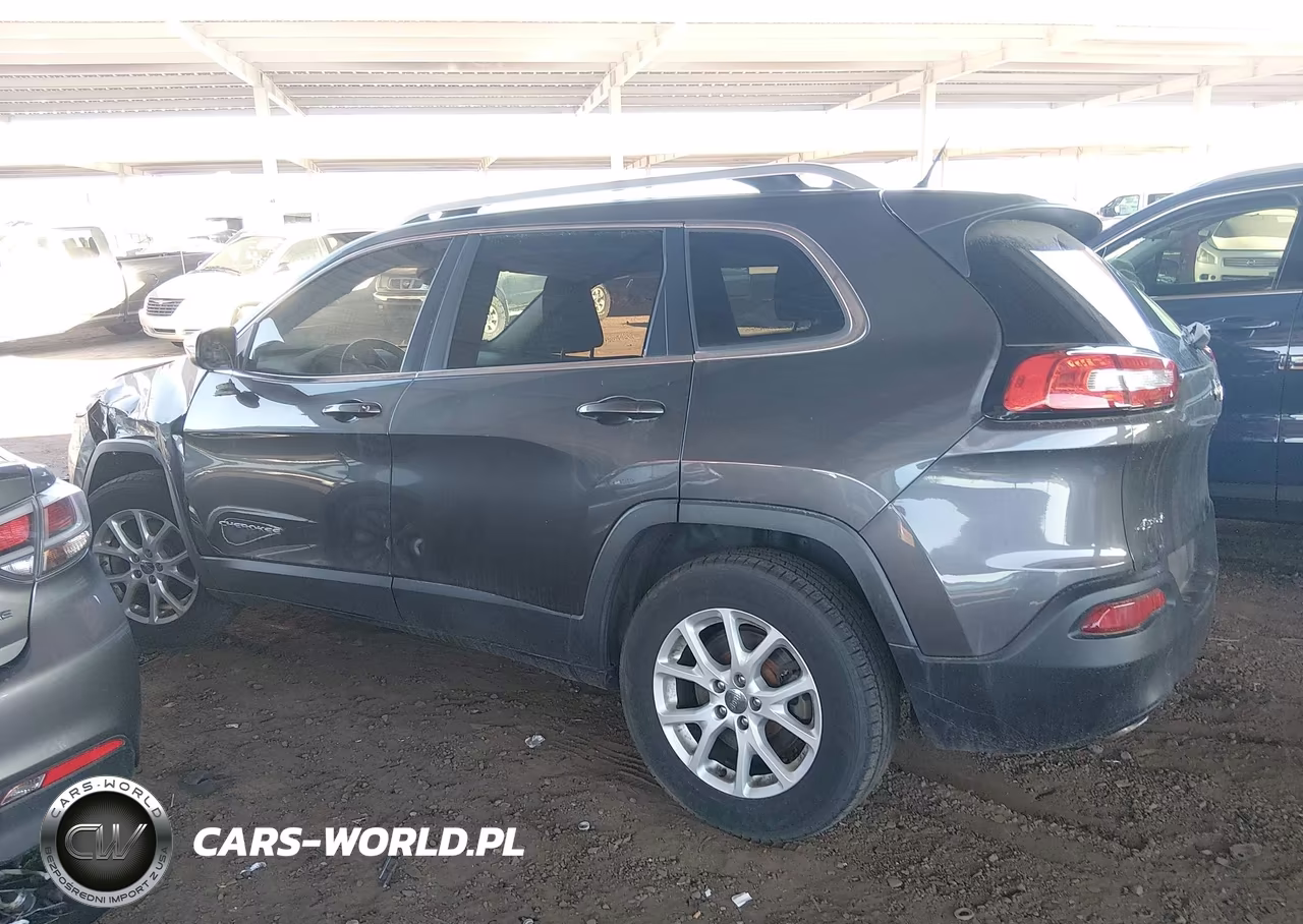 2015 Jeep Cherokee Latitude VIN:1C4PJMCB9FW668532 - 14