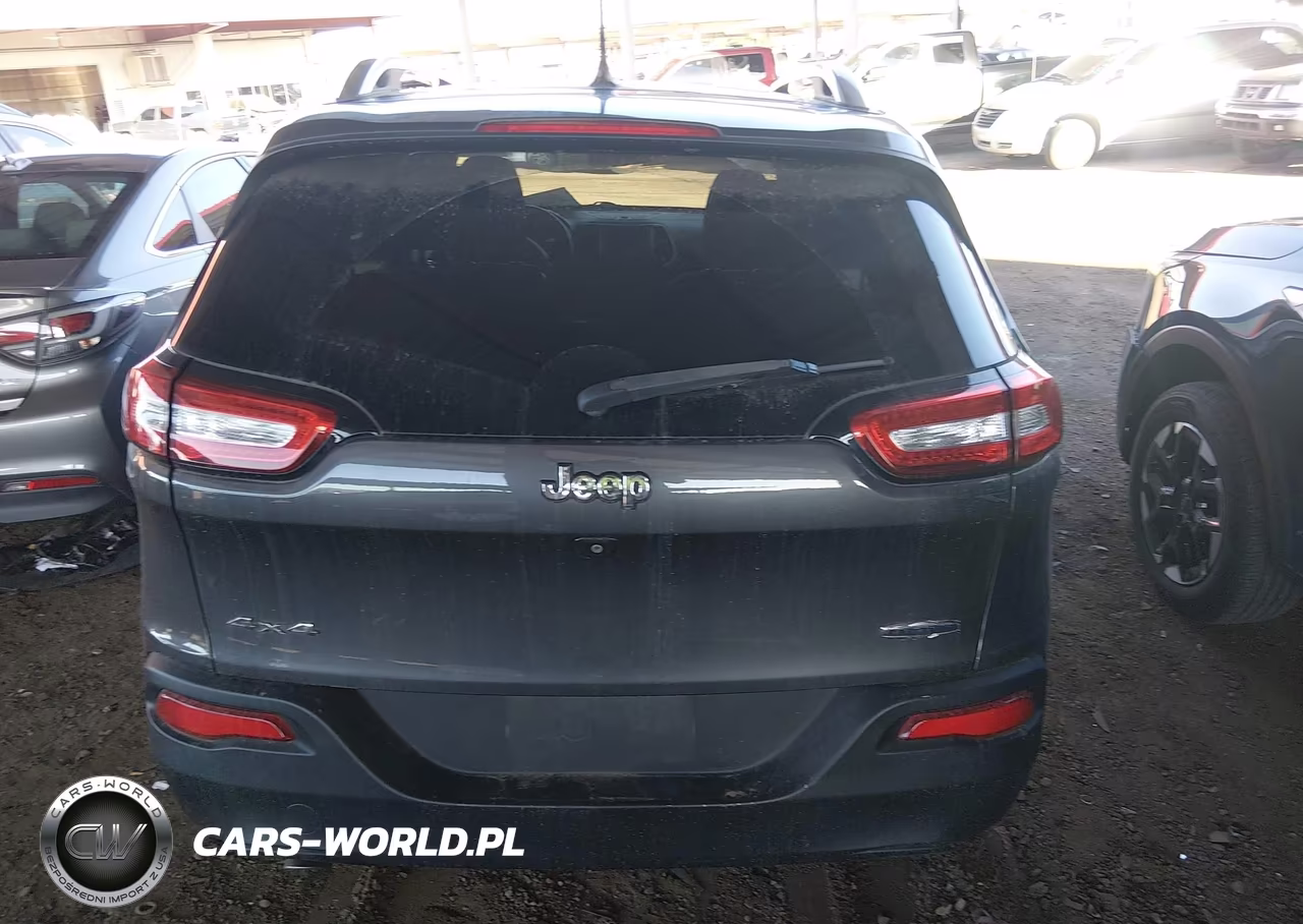 2015 Jeep Cherokee Latitude VIN:1C4PJMCB9FW668532 - 16